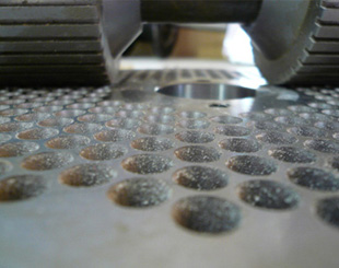 alloy steel component